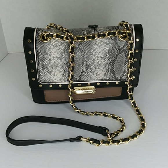 BCBGeneration Handbags - 🌵BCBGeneration Ansley Shoulder Bag